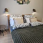 Oliwkowy - Stylowy W Naturalnym Klimacie Apartment
