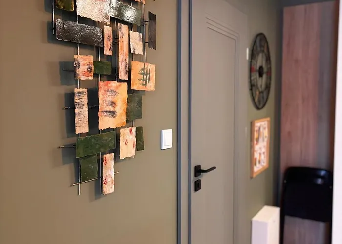 Oliwkowy - Stylowy W Naturalnym Klimacie تشينستوخوفا