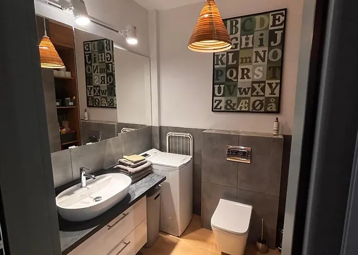 Oliwkowy - Stylowy W Naturalnym Klimacie Lägenhet