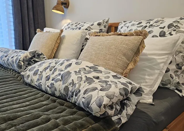 Oliwkowy - Stylowy W Naturalnym Klimacie Lägenhet *